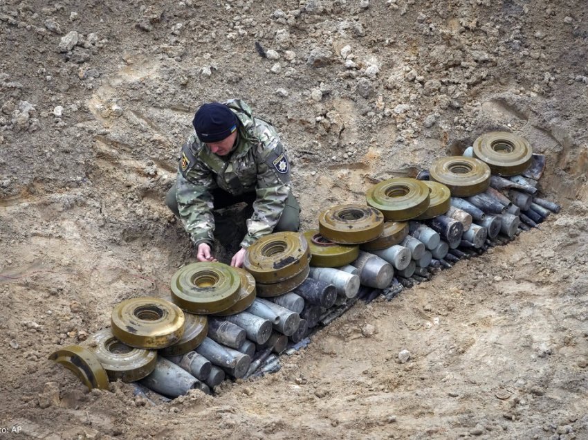 Një e treta e territorit ukrainas është minuar që nga pushtimi rus