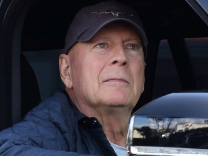 Vazhdojnë problemet shëndetësore për Bruce Willis: Nuk flet dhe nuk lexon më