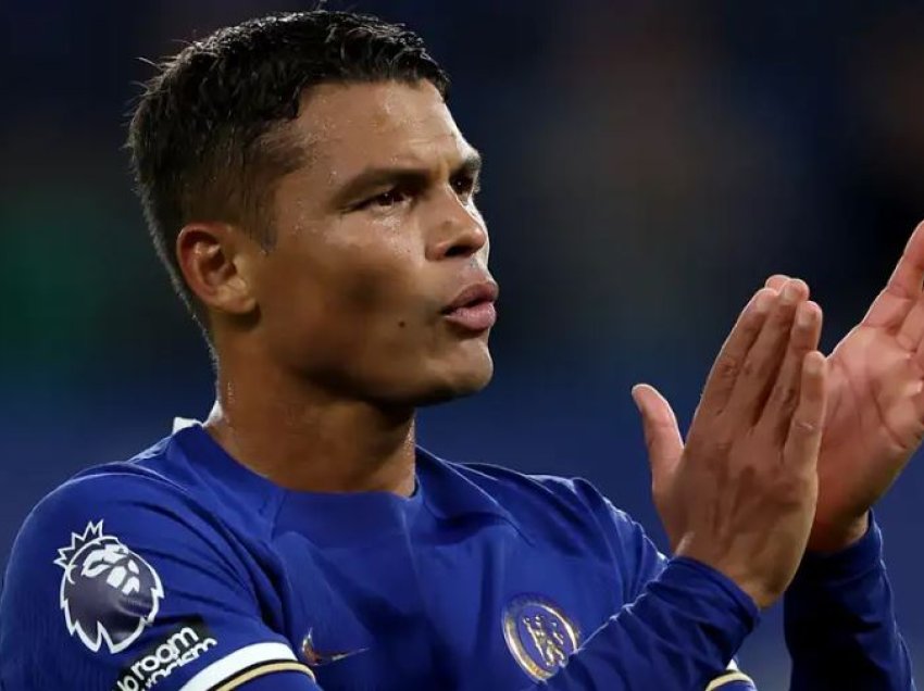 Thiago Silva refuzon të nxisë spekulimet për të ardhmen e tij në Chelsea