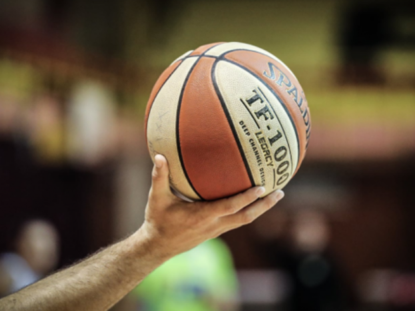 Dy ndeshje interesante sot në basketboll