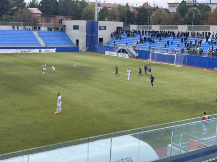 Kukësi mposht Vllazninë edhe me një lojtar më pak