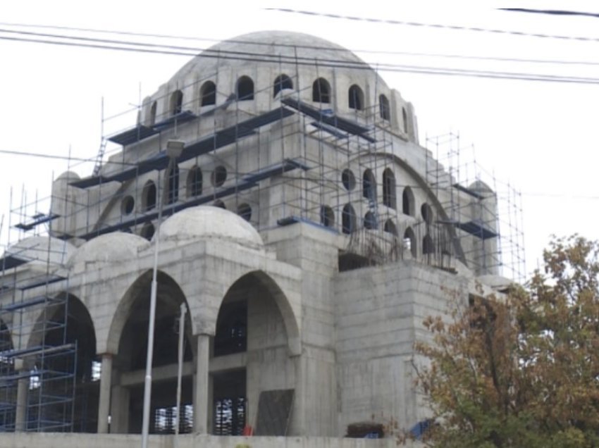 Xhamia “Mëshira” në Çair në mëshirë të fatit, u nis në 2017-tën dhe duhet të përfundonte për 2 vjet e gjysmë