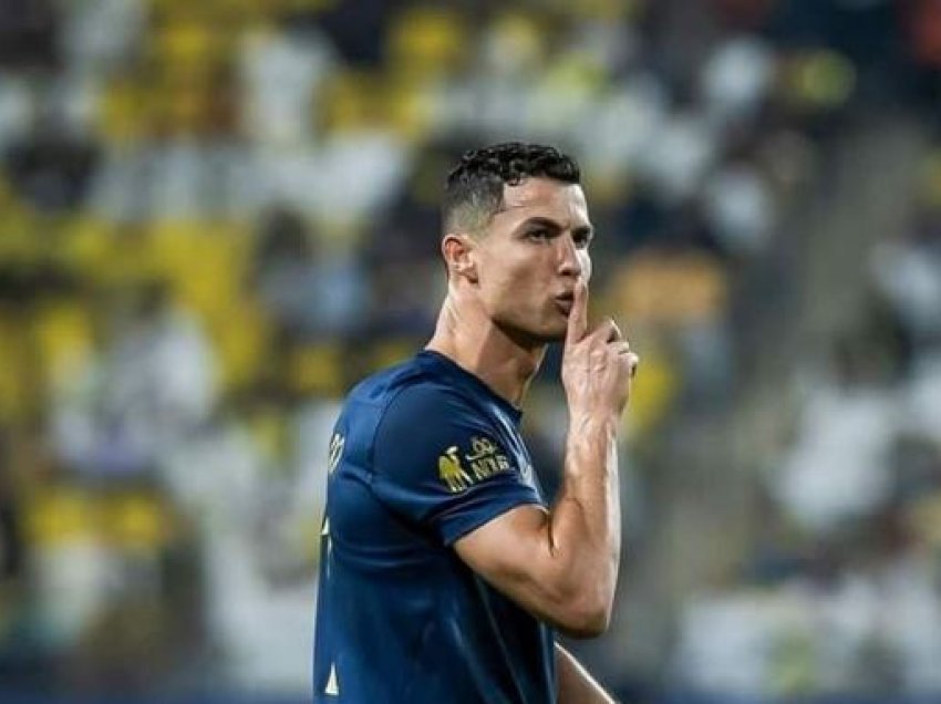 Stadiumi thërret në kor emrin e Messit, si reagoi Cristiano Ronaldo