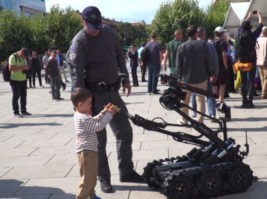 Qytetarët e quajnë të mrekullueshme policinë por kanë një kërkesë për qeverinë