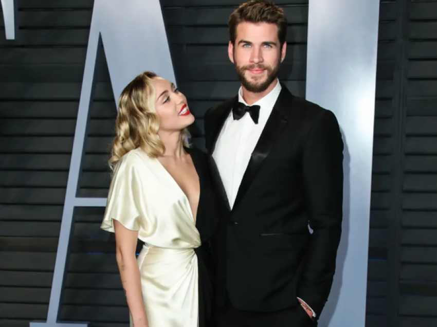 Miley Cyrus zbulon momentin kur e kuptoi se martesa e saj me Liam Hemsworth kishte marrë fund