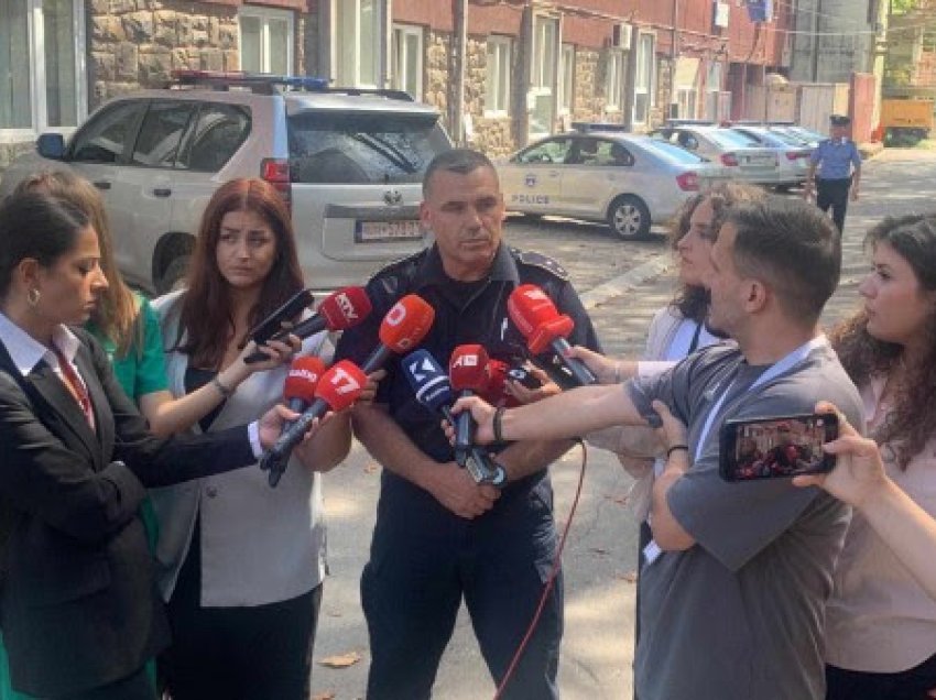 ​Policia: Komuna s’ka kërkuar asistencë për largimin e strukturave paralele nga objekti në veri