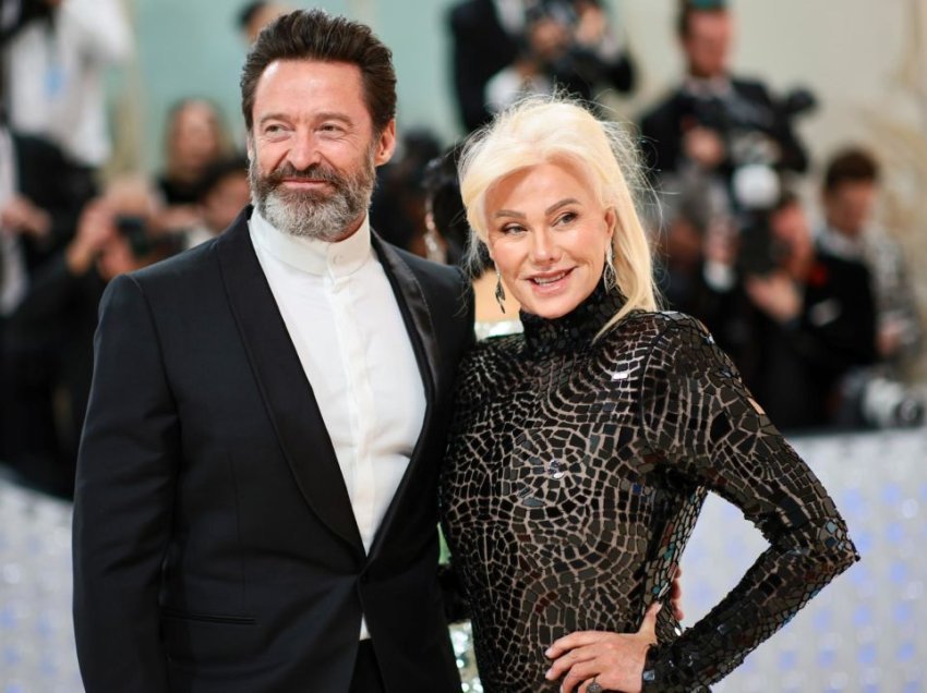 Disa vite para ndarjes nga bashkëshortja, Hugh Jackman ishte spekuluar se është homoseksual