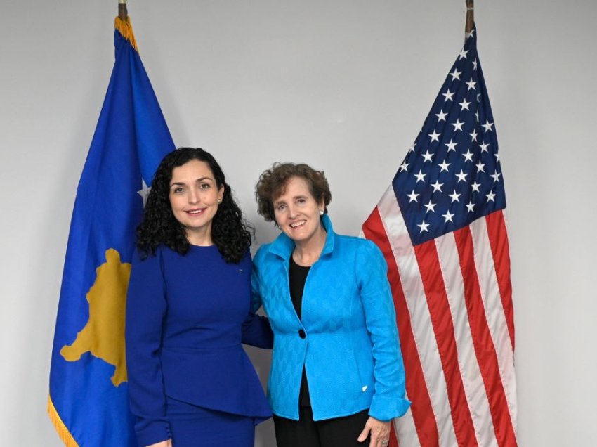 Presidentja Osmani takohet me Alice Albright