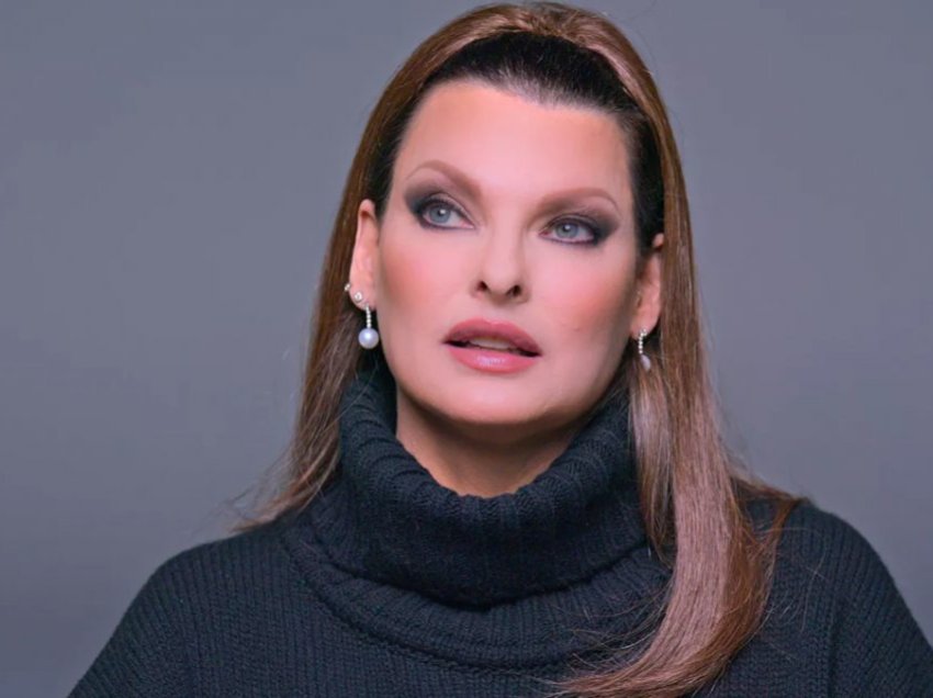 ‘Ai dinte të mos ma prekte fytyrën’ – Linda Evangelista rrëfen për lidhjen abuzive