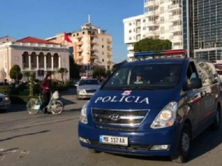 Dhunë psikologjike ndaj të atit dhe bashkëjetueses së tij, nën hetim një 27-vjeçar në Shkodër