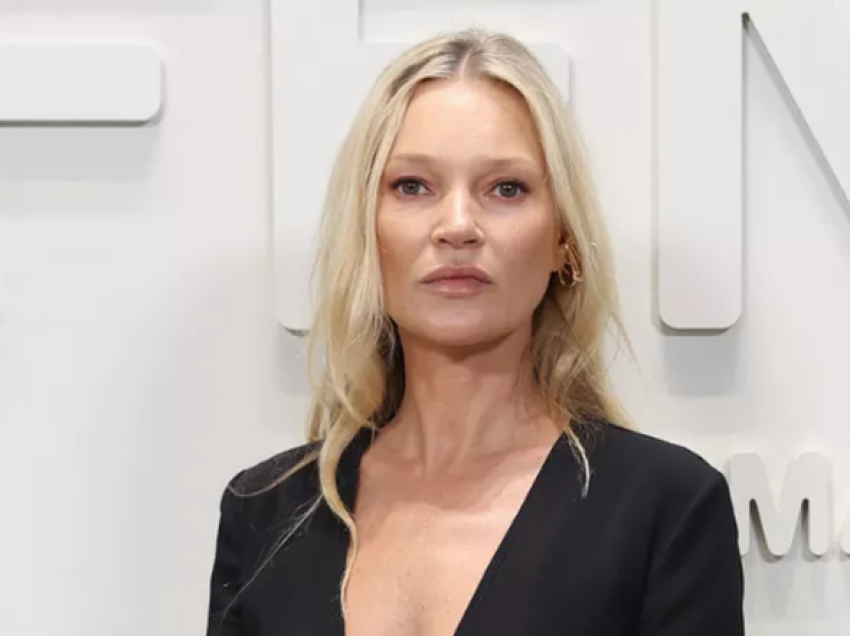 Kate Moss “mohon” moshën e saj pak muaj para të 50-ave