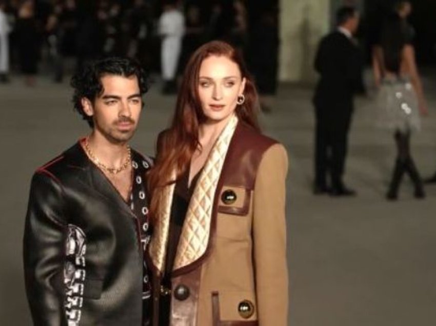 Fëmijët e Joe Jonas dhe Sophie Turner do të qëndrojnë në ShBA, të paktën tani për tani