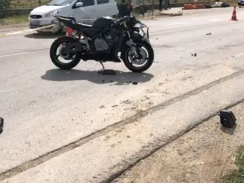 Aksident në aksin Korçë-Maliq/ Kamionçina përplaset me motorin, plagoset 1 person