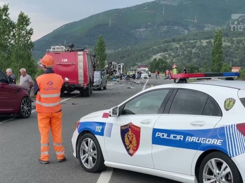 Aksident në autostradën Lezhë-Milot/ Kamioni përplas motoçikletën, një i plagosur