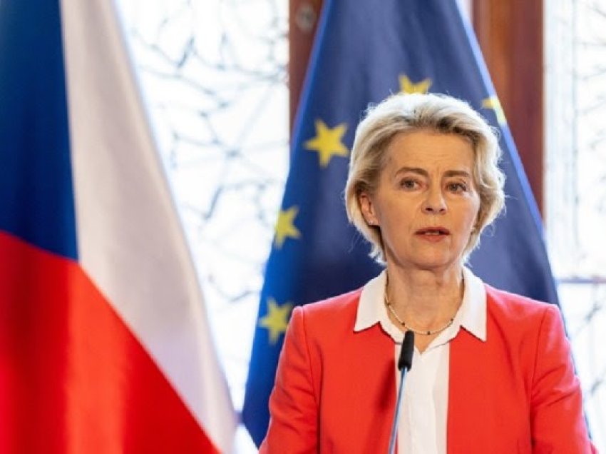 ​Von der Leyen “nxit fuqishëm” marrëveshjen për paktin e migrantëve