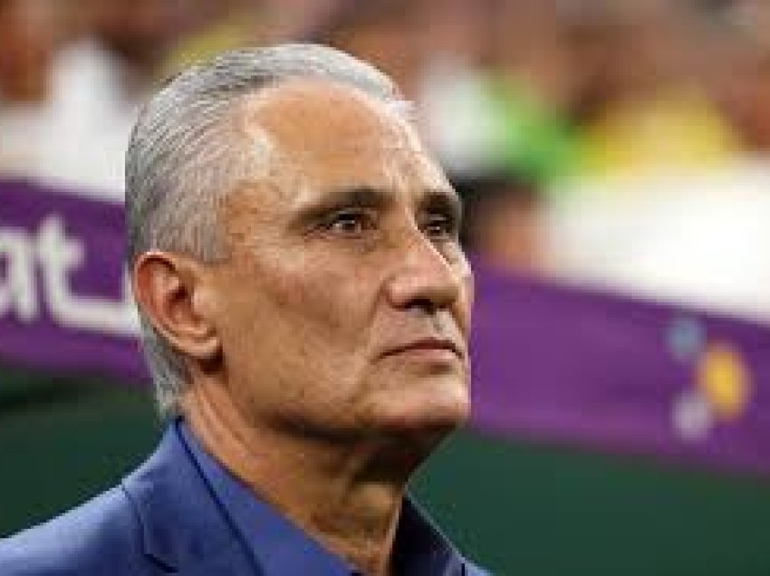 Tite pranë stolit të skuadrës së dashur të brazilianëve