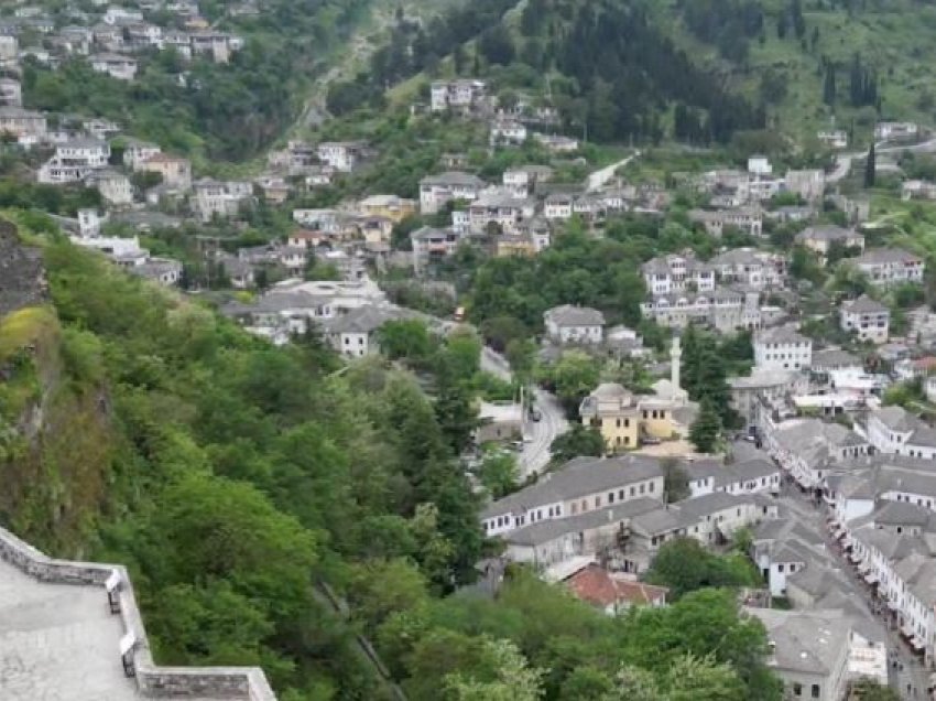 Rekord në Kalanë e Gjirokastrës! Gjatë muajit mars e vizituan mbi 5 mijë turistë