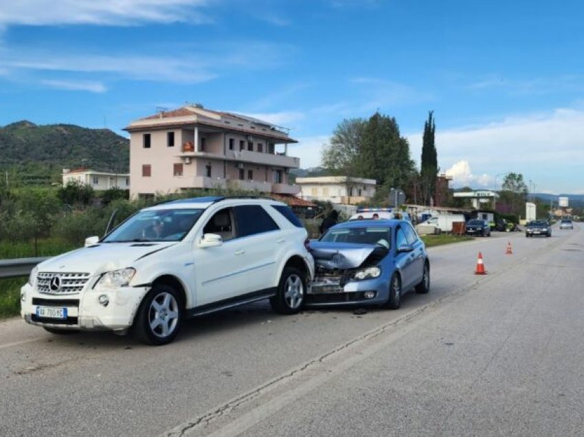 Aksident në aksin Peqin-Elbasan, shkak një parakalim i gabuar, detaje