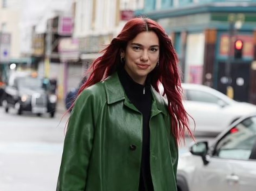 Dua Lipa me një kombinim të rrallë, duket mbresëlënëse