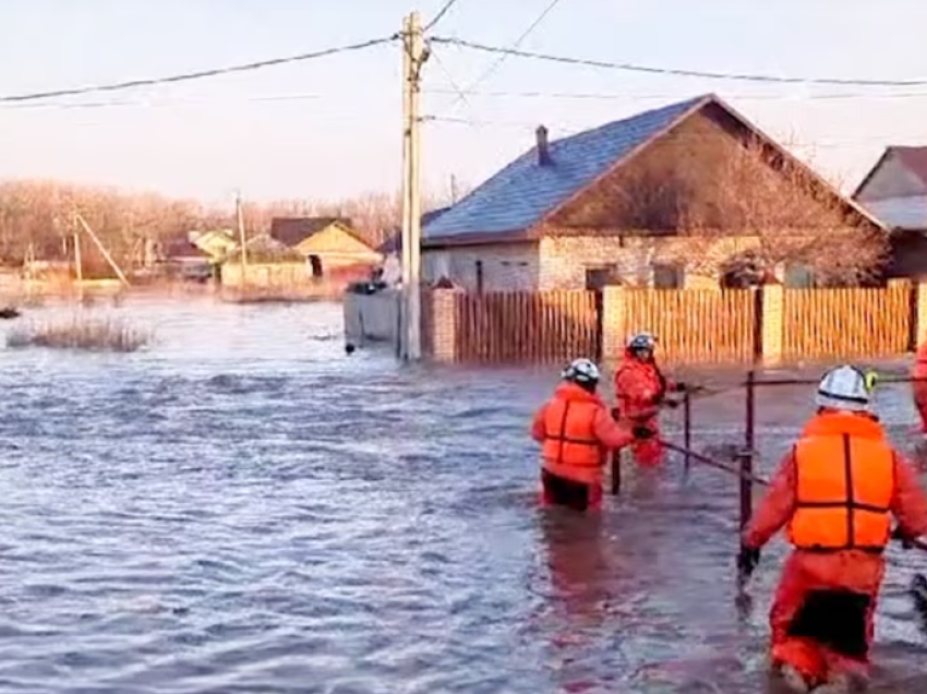 Evakuohen mijëra banorë nga një rajon rus, pas thyerjes së pjesshme të digës