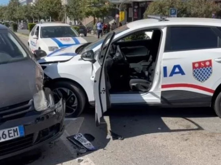 Makina e policisë kalon mbi ndarësen e rrugës dhe përplaset me një automjet, shkak dyshohet…