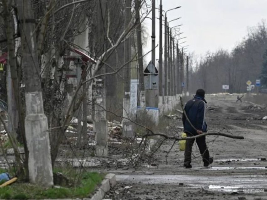 Komandanti i Ukrainës vjen me “informata jo të mira nga vija e frontit”