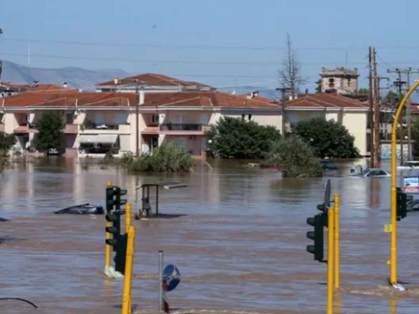 Rrezik për përmbytje në disa zona në Greqi, paralajmërojnë meteorologët: Stuhi dhe erëra të forta në ditët në vijim