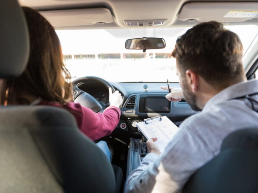 Autoriteti i Konkurrencës mbyll monitorimin e tregut të autoshkollave, nuk ka rritje të bashkërenduar çmimesh