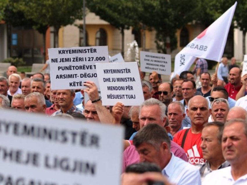 Më 1 maj SBAShK-u organizon protestë para Qeverisë