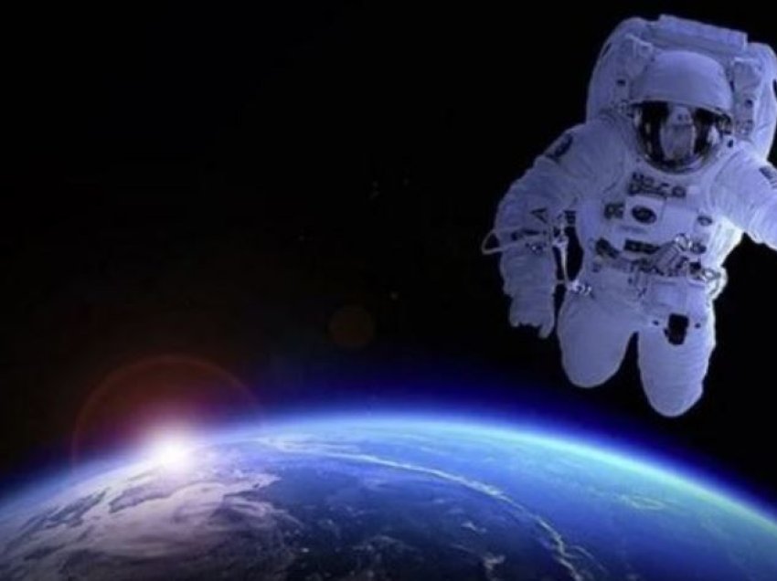 Kthehen pas gjashtë muajsh tre astronautët kinezë