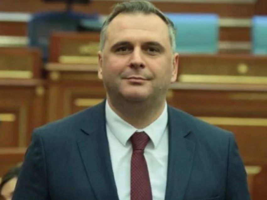 Bajqinovci-deputetëve të PDK-së: Pse s’po e vizitoni Ujmanin, a po e konsideroni ende dhuratë të...?