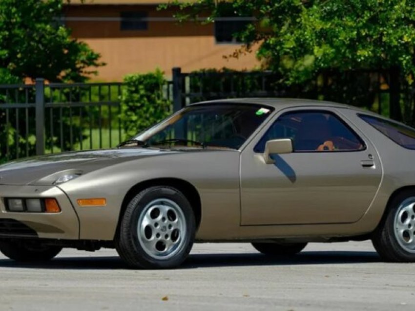 Shitet legjendari Porsche 928 që e ka vozitur Tom Cruise