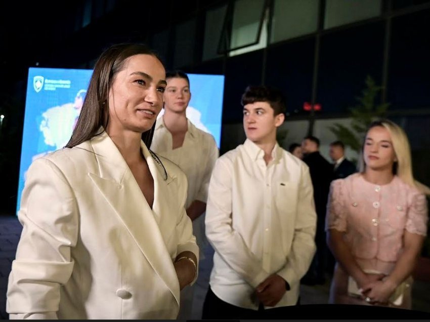 Ekipi olimpik u mirëprit edhe në Ballkonin e Hapur të Qeverisë, organizuar nga Kurti