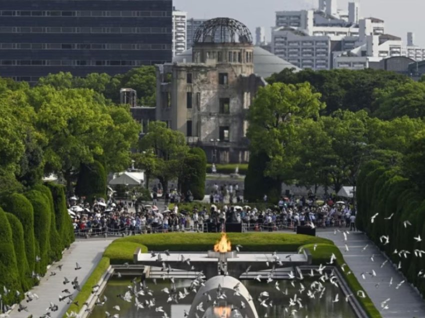 Japonia dyfishon shpenzimet e mbrojtjes për shkak të kërcënimeve nga Pekini, Pheniani dhe Moska