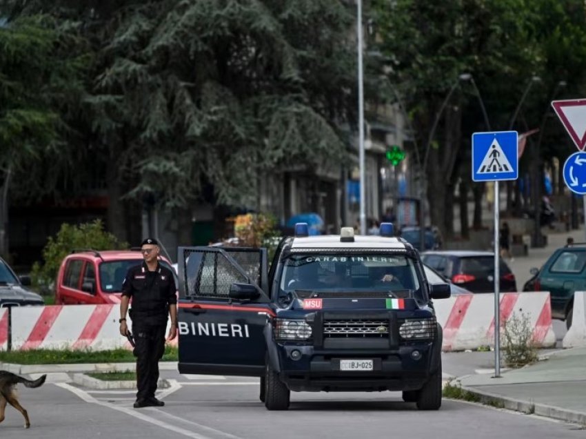 A do të hyjë ushtria serbe në Kosovë pas hapjes së urës së Ibrit?