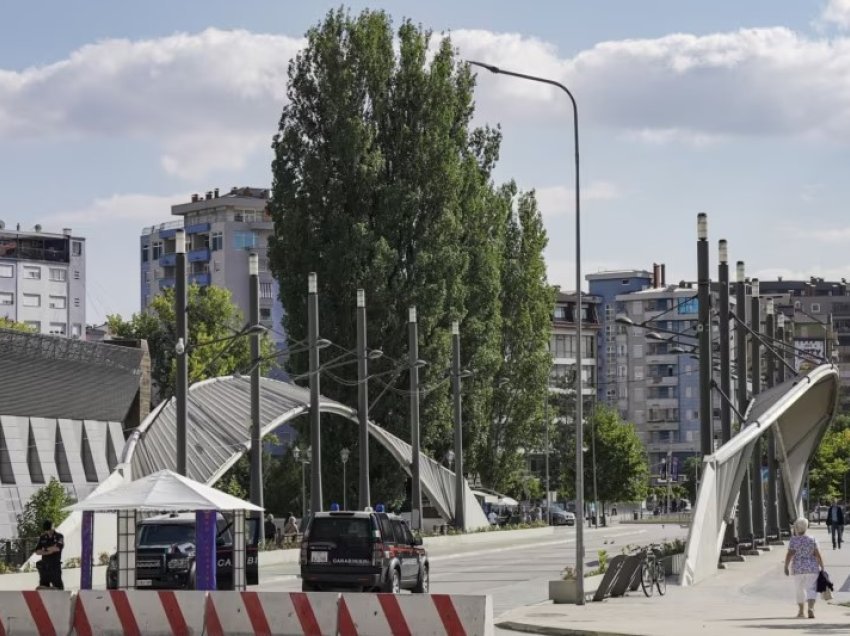 Debati mbi hapjen e urës dhe kërcënimet për masa të reja, Basha iu kundërpërgjigjet ndërkombëtarëve  