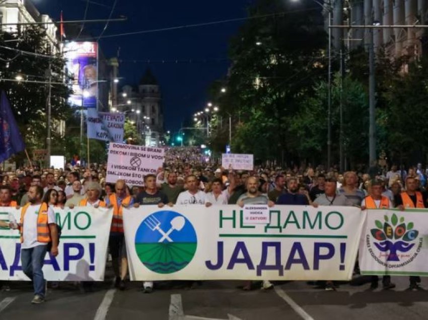 Protesta kundër minierës së litiumit në Serbi - zyrtarët flasin për komplot kundër presidentit serb