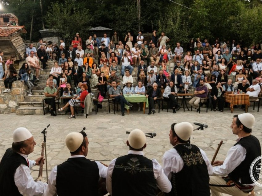 ‘Etno Fest’, festivali që promovon trashëgiminë etnografike e kulturore