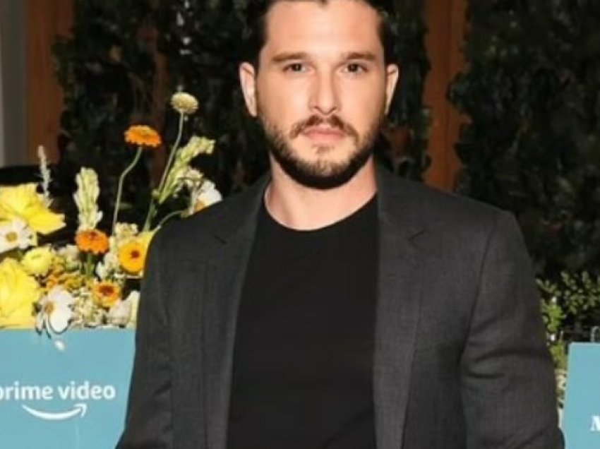 Kit Harington pranon se ndihet me fat që e kishte lënë alkoolin, përpara se të kishte fëmijë