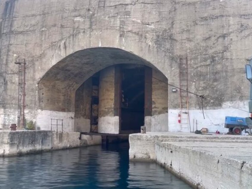 Misteri i tunelit të Porto Palermos në Shqipëri, çfarë fshihet pas derës së bunkerit që u hap pas 32 vitesh