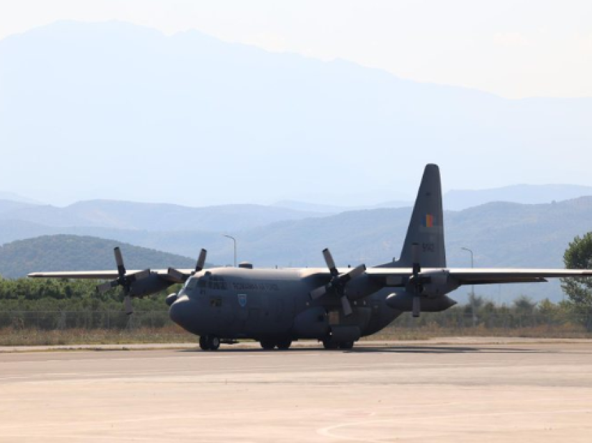 Mbërrijnë në Shqipëri dy avionë rumunë për ndërhyrje në vatrat më kritike të zjarreve