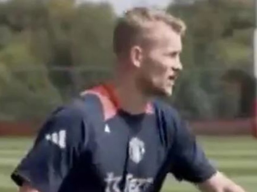 Tifozët e United të çmendur pas De Ligt 