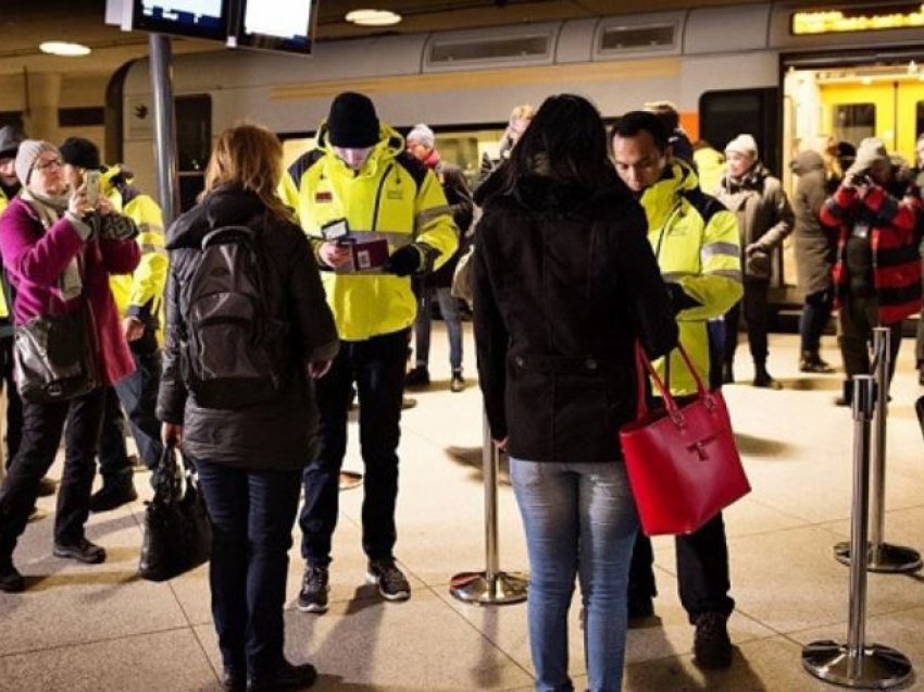 Suedia po u ofron para emigrantëve që të largohen nga vendi