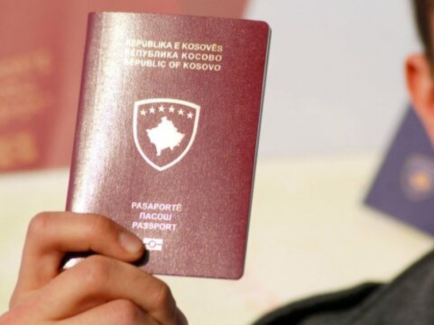 Mbi 10,000 serbë kanë marrë pasaportën e Kosovës nga janari