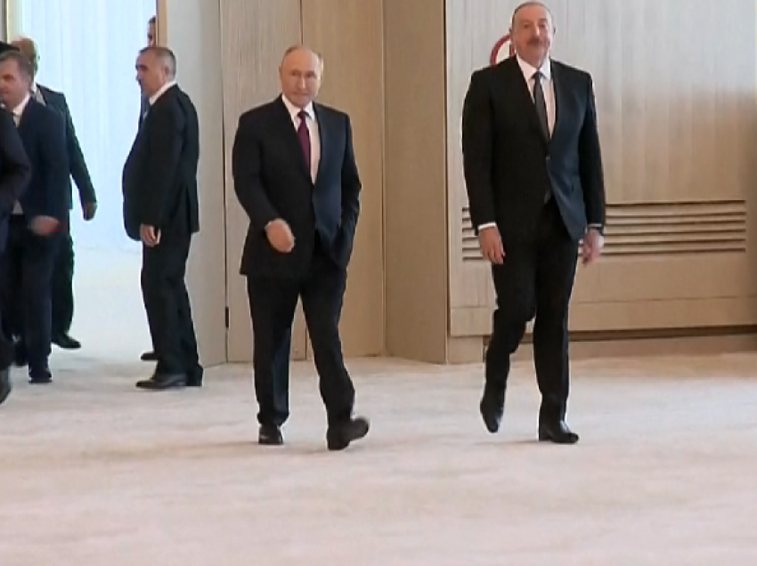 Presidenti rus Putin takon homologun azer Aliyev në Baku