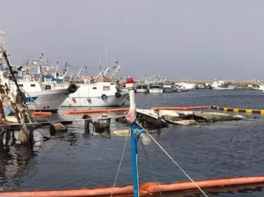 Fundoset varka me vela në Itali, raportohet për disa të zhdukur