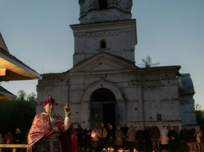 Ukraina do të ndalojë Kishën Ortodokse ukrainase të lidhur me Rusinë