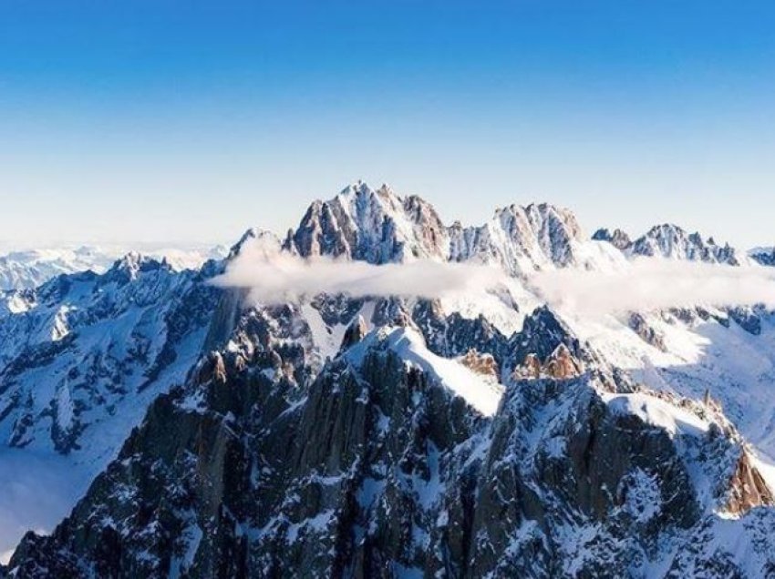 Dy alpinistë humbin jetën gjatë ngjitjes në Mont Blanc