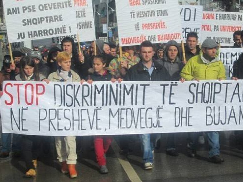 “Kur fyhet një popull i tërë...”/ Profesori: Serbia po kërcënon shqiptarët, Shqipëria t’i dërgojë notë proteste Beogradit zyrtar