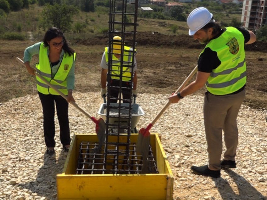 Vihet gurthemeli i shkollës në “Mati 1” me kapacitet prej mbi 700 nxënës